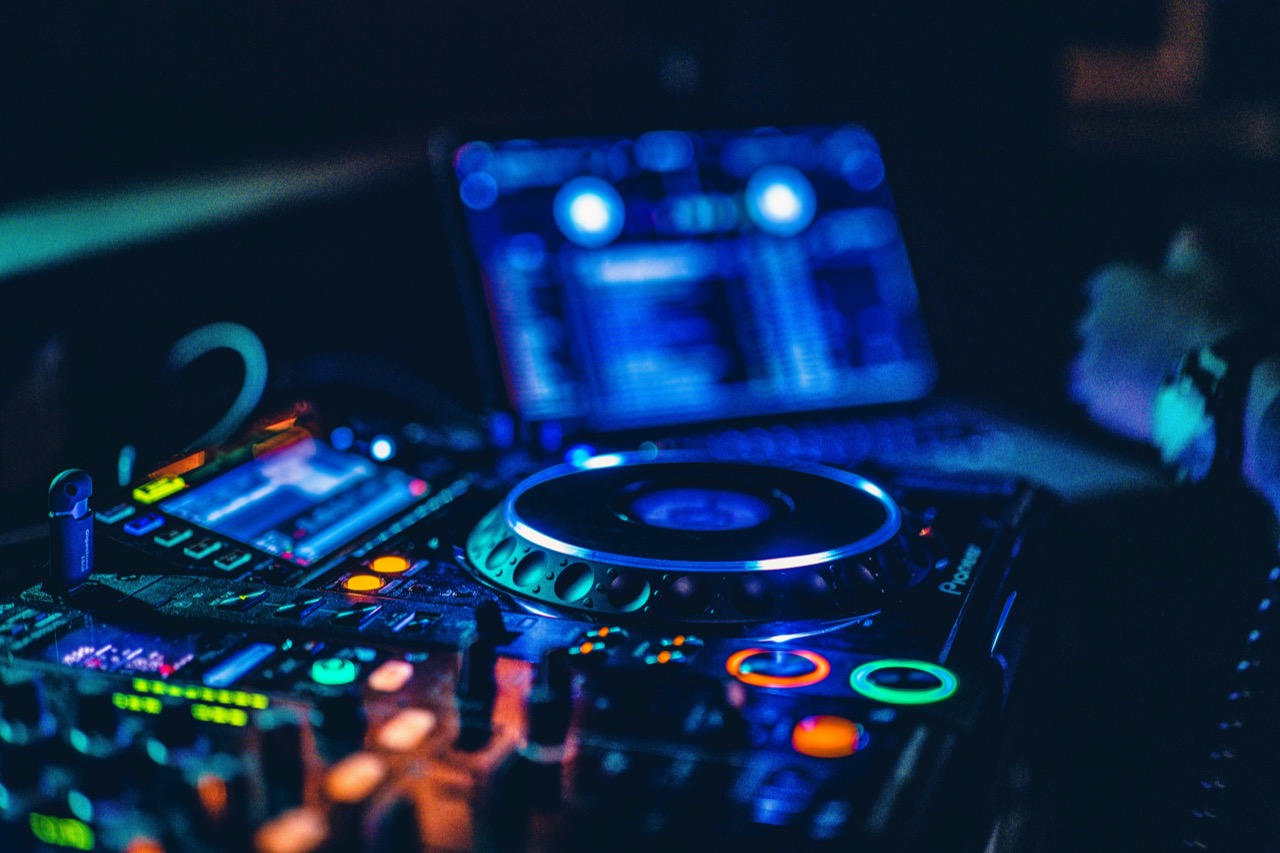 Tuning a set and trusting your ears.